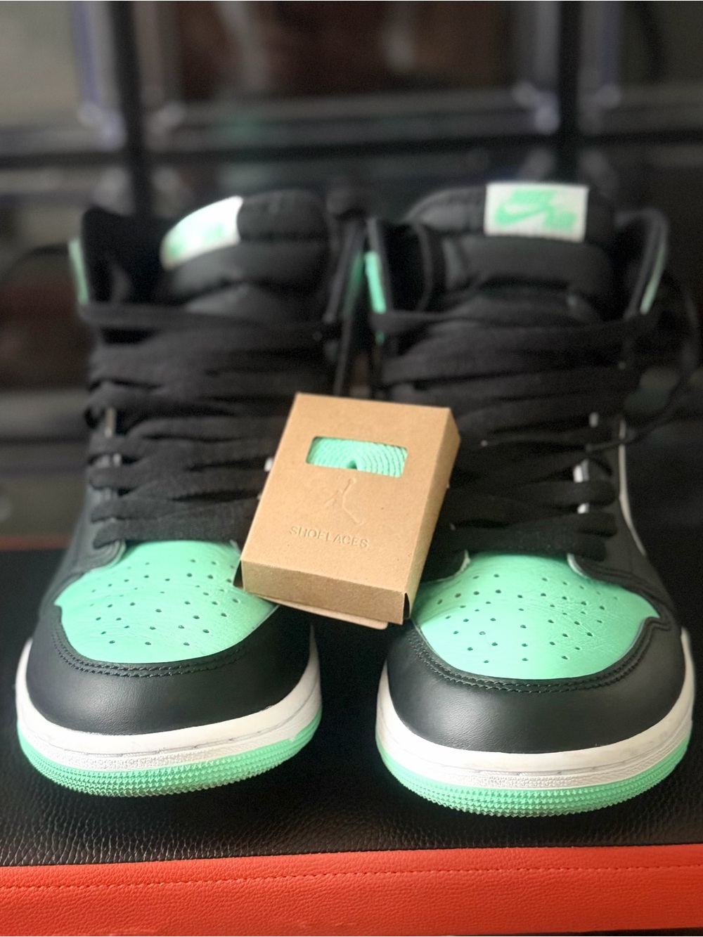 Jordan 1 Green Glow